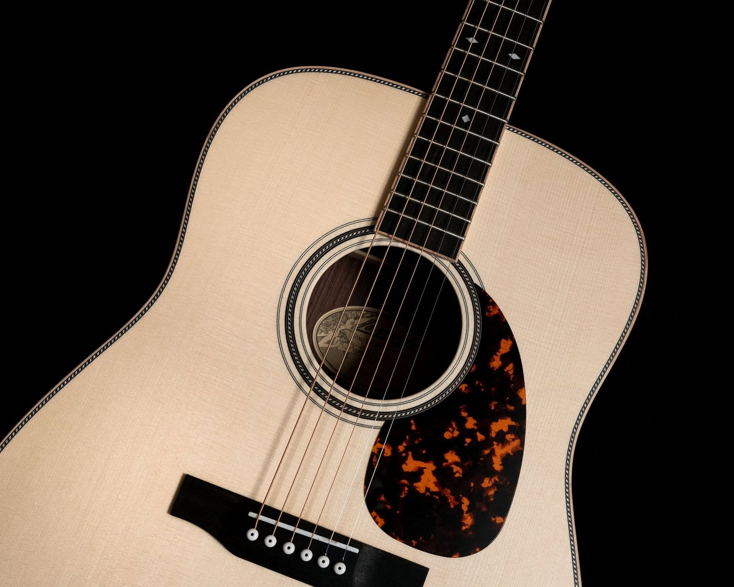 Unveiling the Craftsmanship: A Closer Look at Larrivée Acoustic Guitars - Southern Vintage Guitars