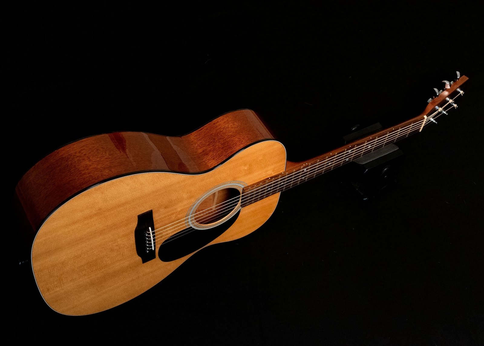 Martin Standard Series 000-18 2006 CLEAN - Dave’s Woodstock Music