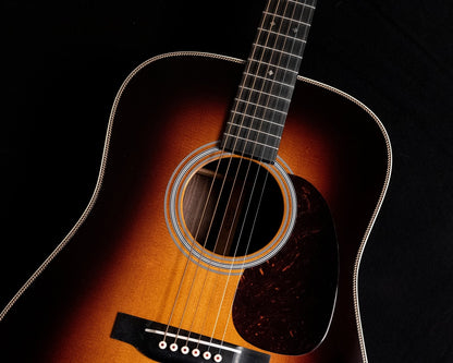 Martin Vintage Series HD-28V 2017 Sunburst top - Dave’s Woodstock Music